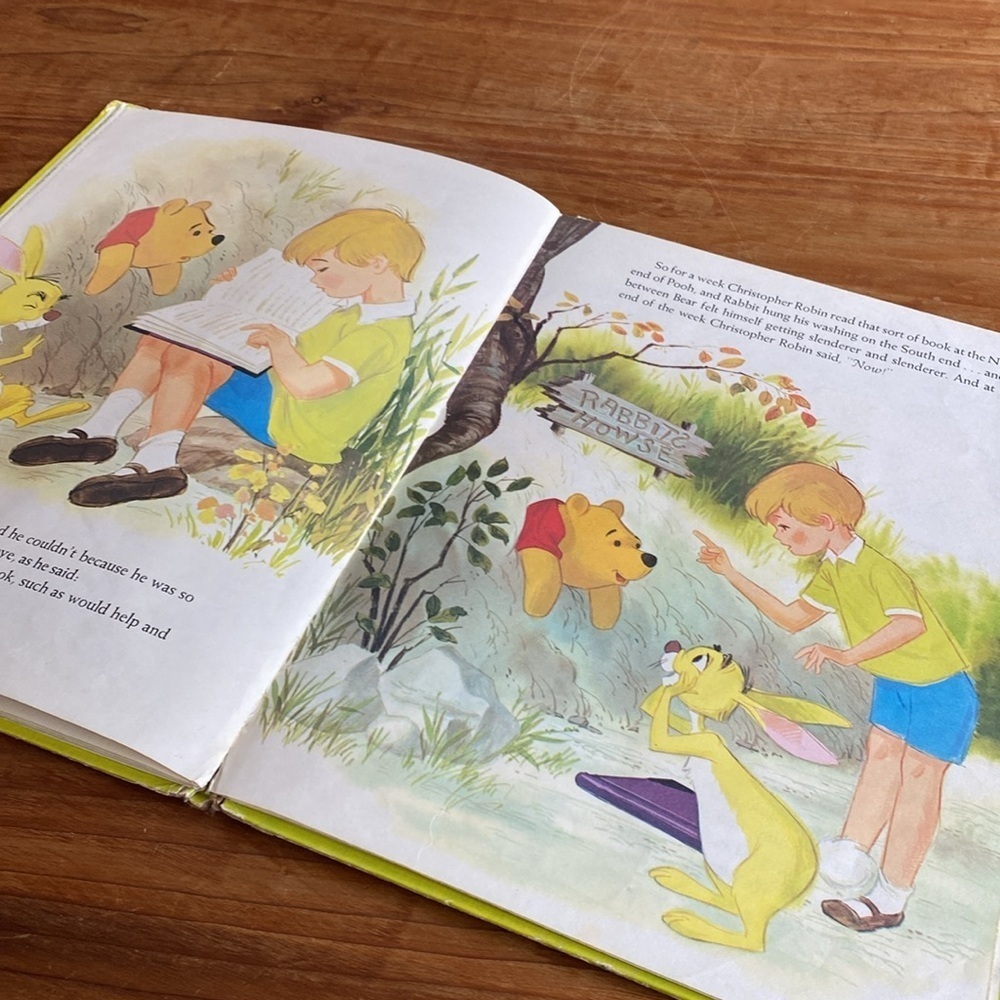 1982 Winnie-The-Pooh Book - Picture 6 of 10